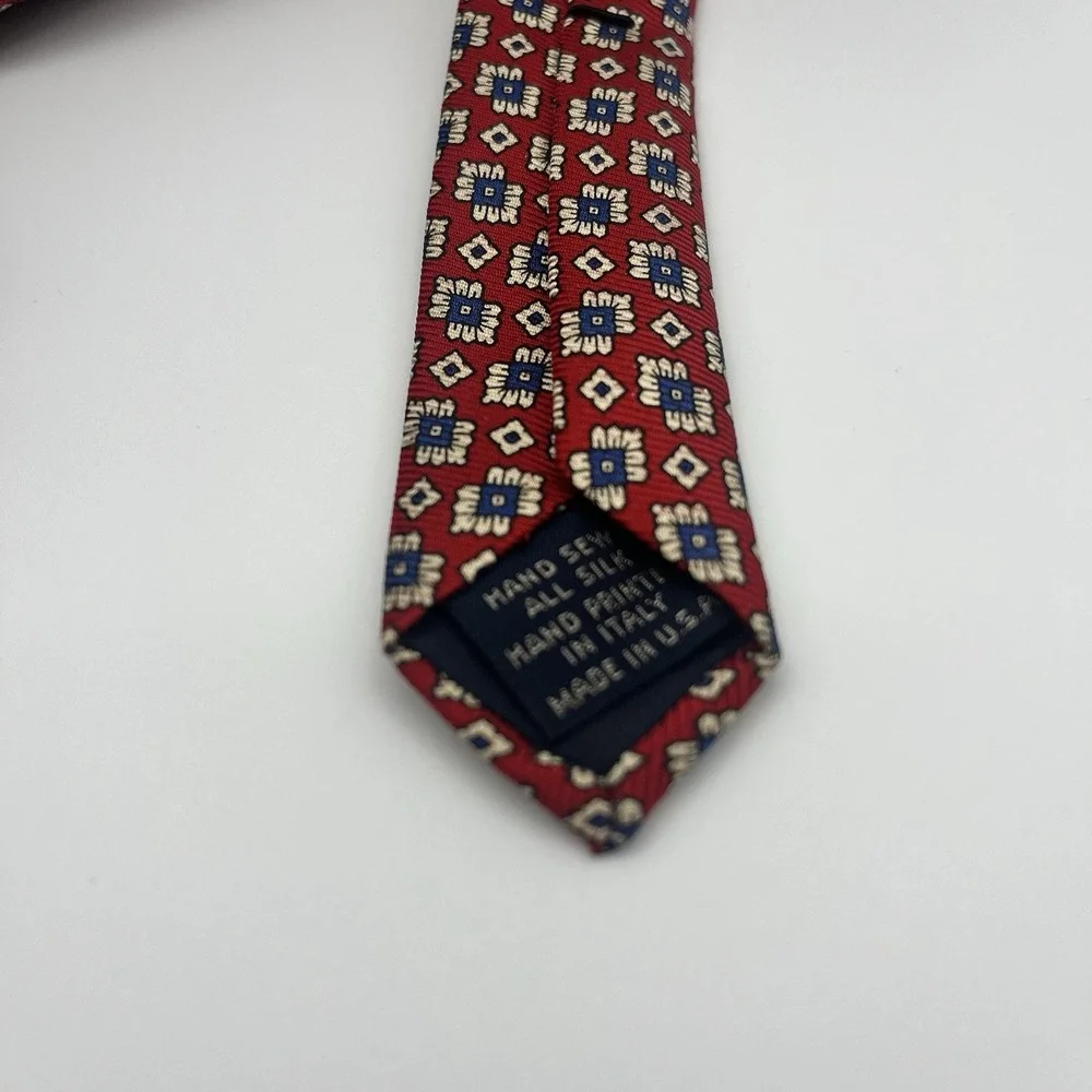 Kenneth Gordon Silk Neck Tie Geometric Flower Design Red Navy Hand Sewn‎